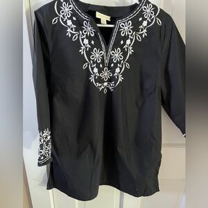 Embroidered split hem tunic